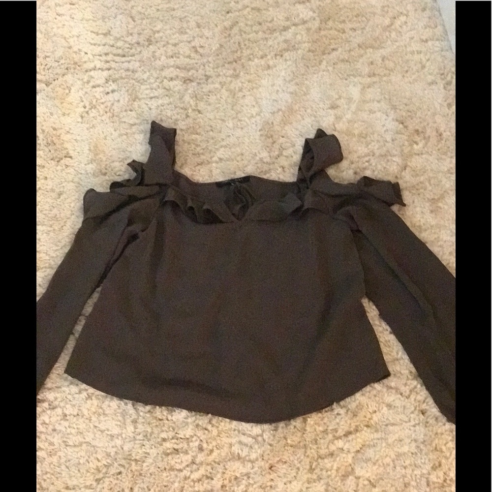Army green thin long sleeve shirt. Never worn.