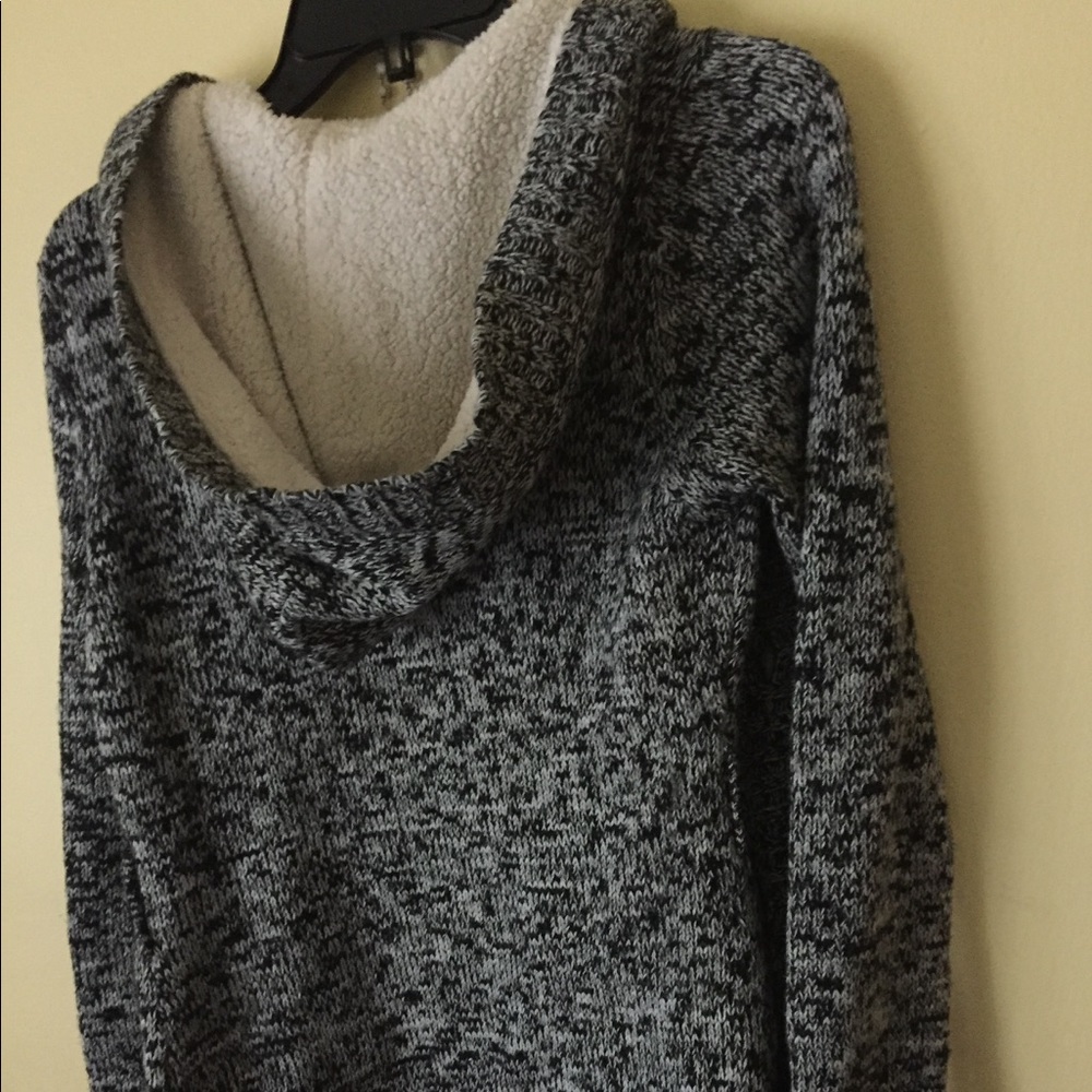 Cardigan - Picture 3 of 4