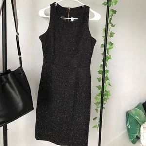 • Black body con dress •