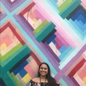 Meet your Posher, Alicia