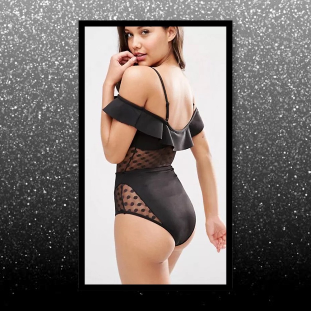 JUST IN 🆕 Sexy Pin Up Style One Pc Retro Swimsuit - Picture 5 of 6
