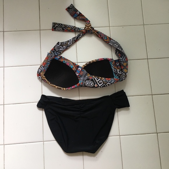 Strapless bathing suit set. - Picture 2 of 2