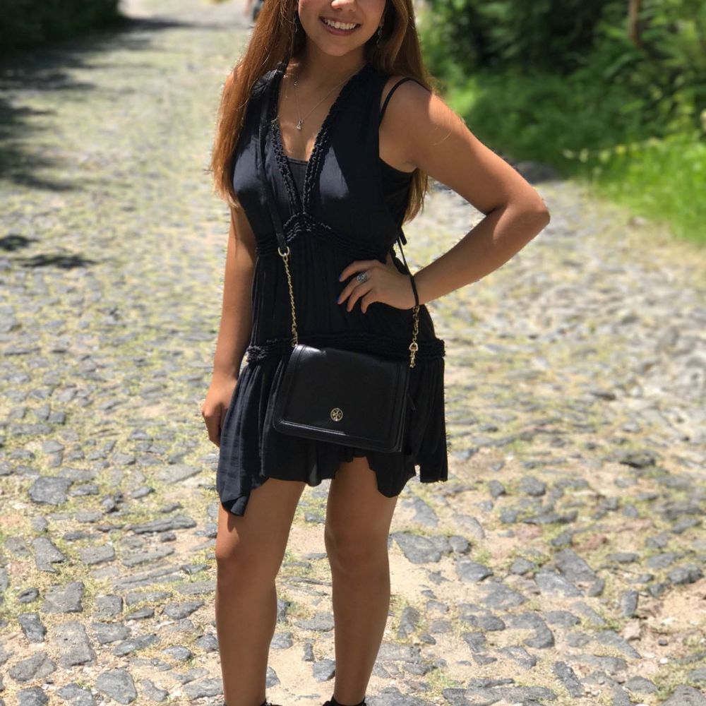 Meet your Posher, Jasmine