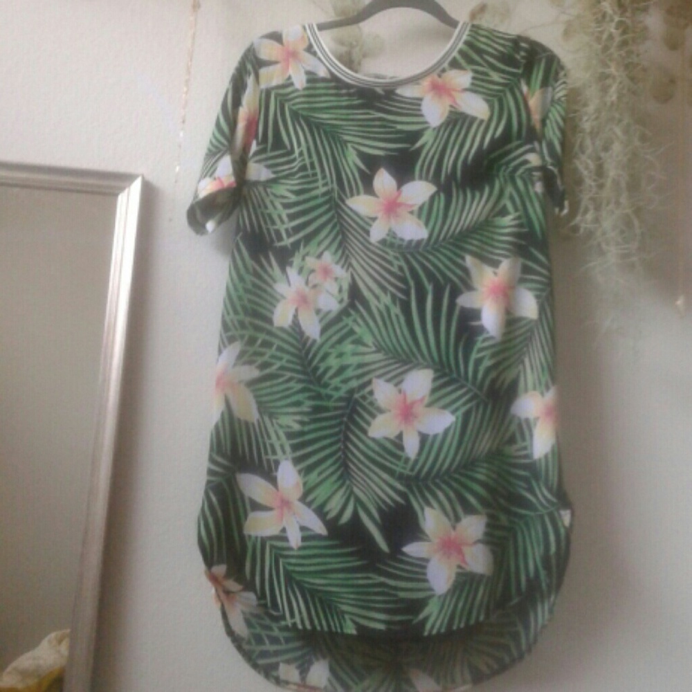 Silky tropical dress