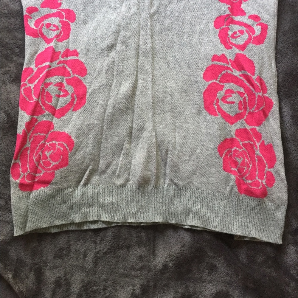 Sweater - Picture 3 of 4