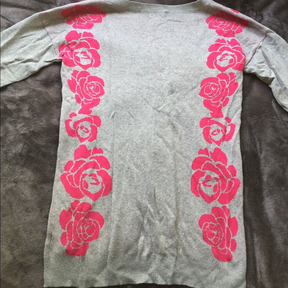 Sweater - Picture 4 of 4