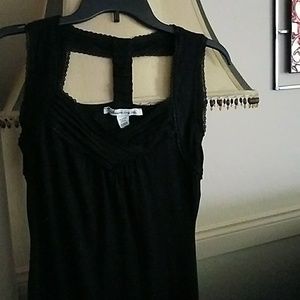 Black racetrack tank