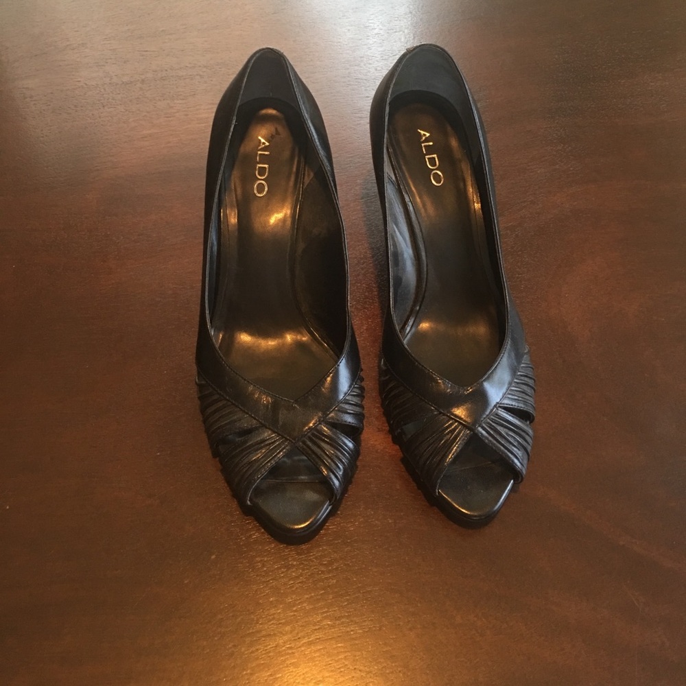 Black open toed Aldo wedges