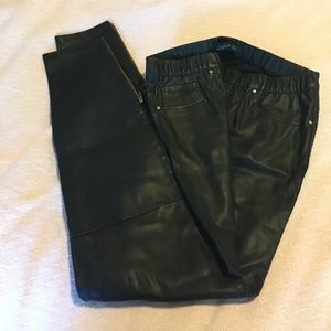 Zara Faux Leather 👖