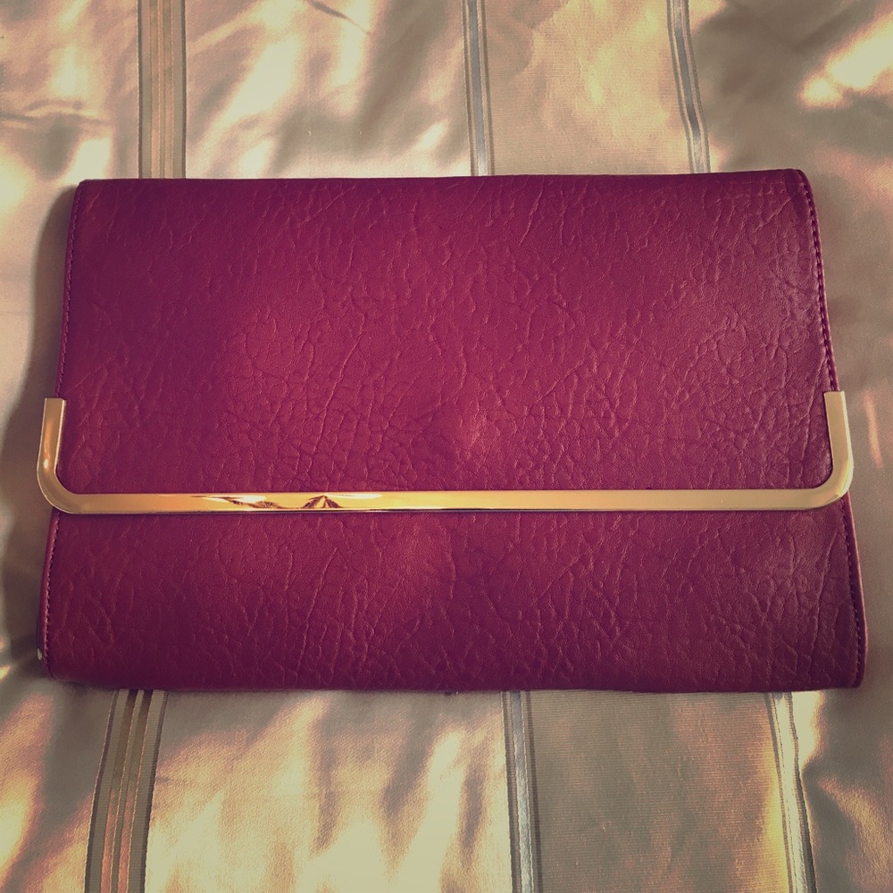 Gorgeous Red Crossover Bag/Clutch
