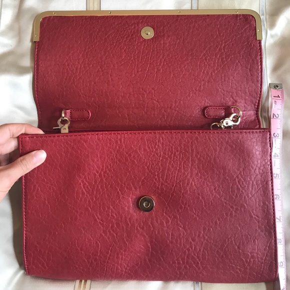 Gorgeous Red Crossover Bag/Clutch - Picture 4 of 8