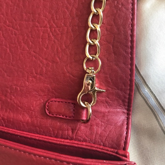 Gorgeous Red Crossover Bag/Clutch - Picture 8 of 8