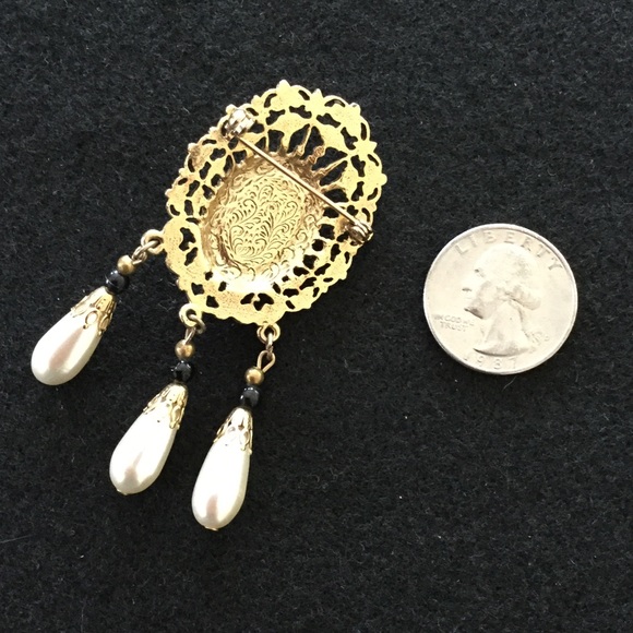 Brooch & Earring Bundle - Picture 4 of 5