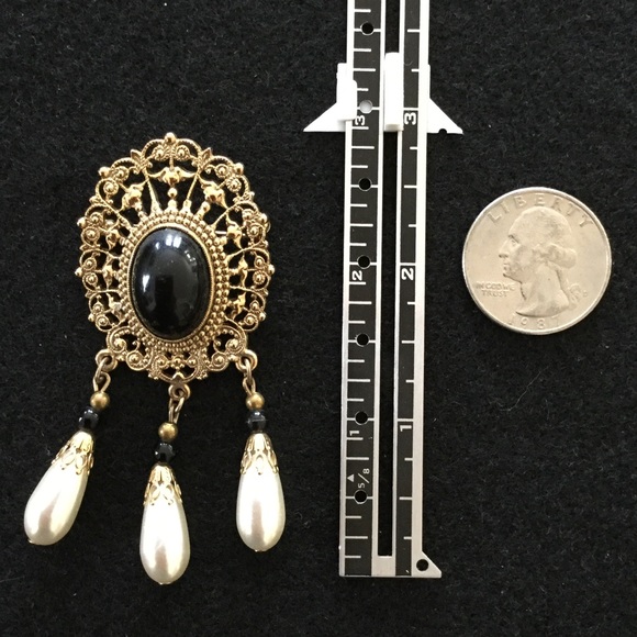 Brooch & Earring Bundle - Picture 5 of 5