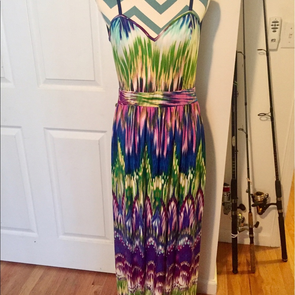 NWOT Venus sweetheart neckline open-back dress!