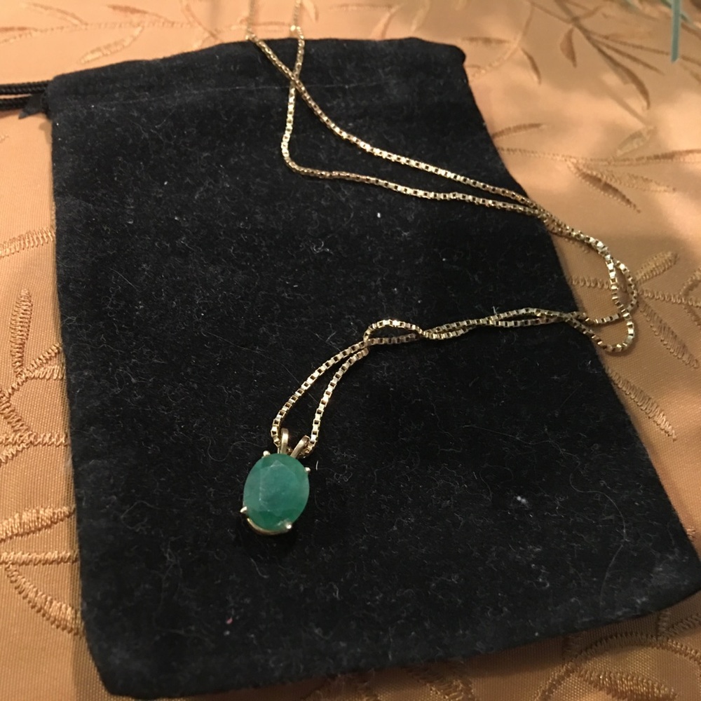 Beautiful emerald necklace