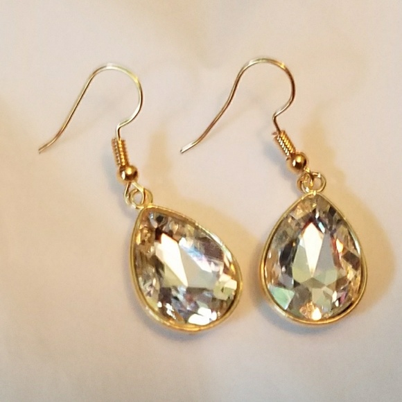 Clear Crystal Earrings - NWOT - Picture 2 of 5