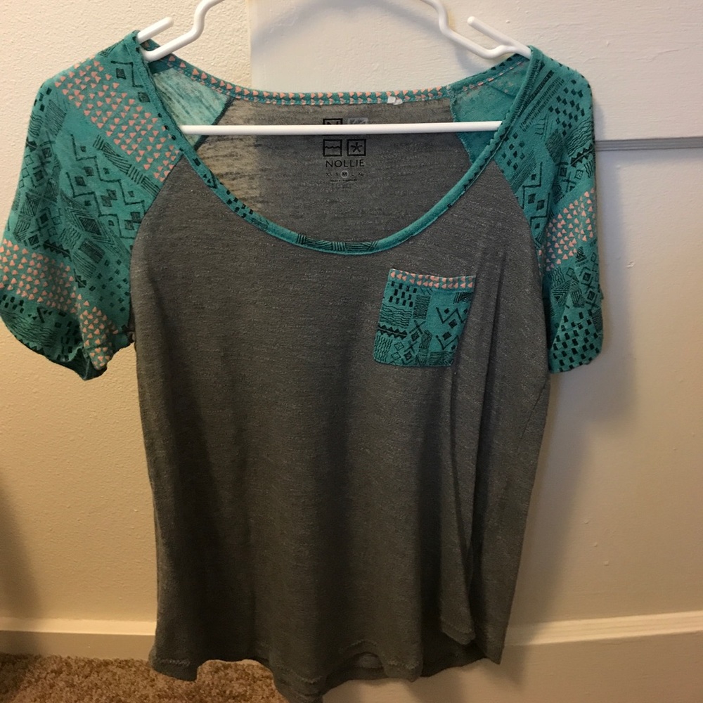 ****SOLD****Cute Pac Sun Tee!