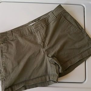 Army green safari shorts, new York & company