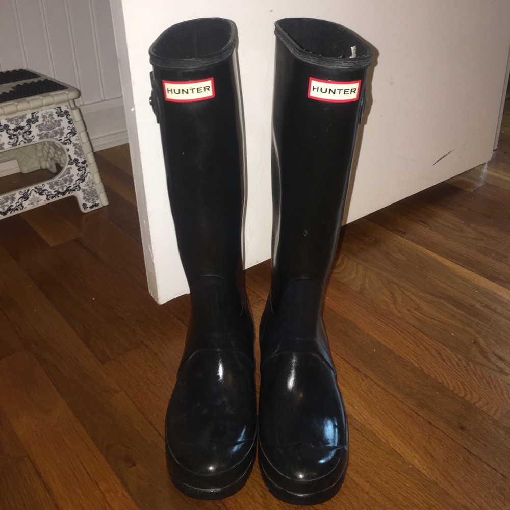 Black shiny hunter boots