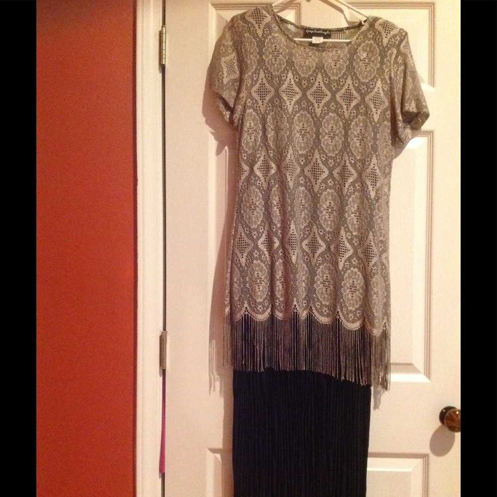 Lovely Dress 👗Black and tan gold