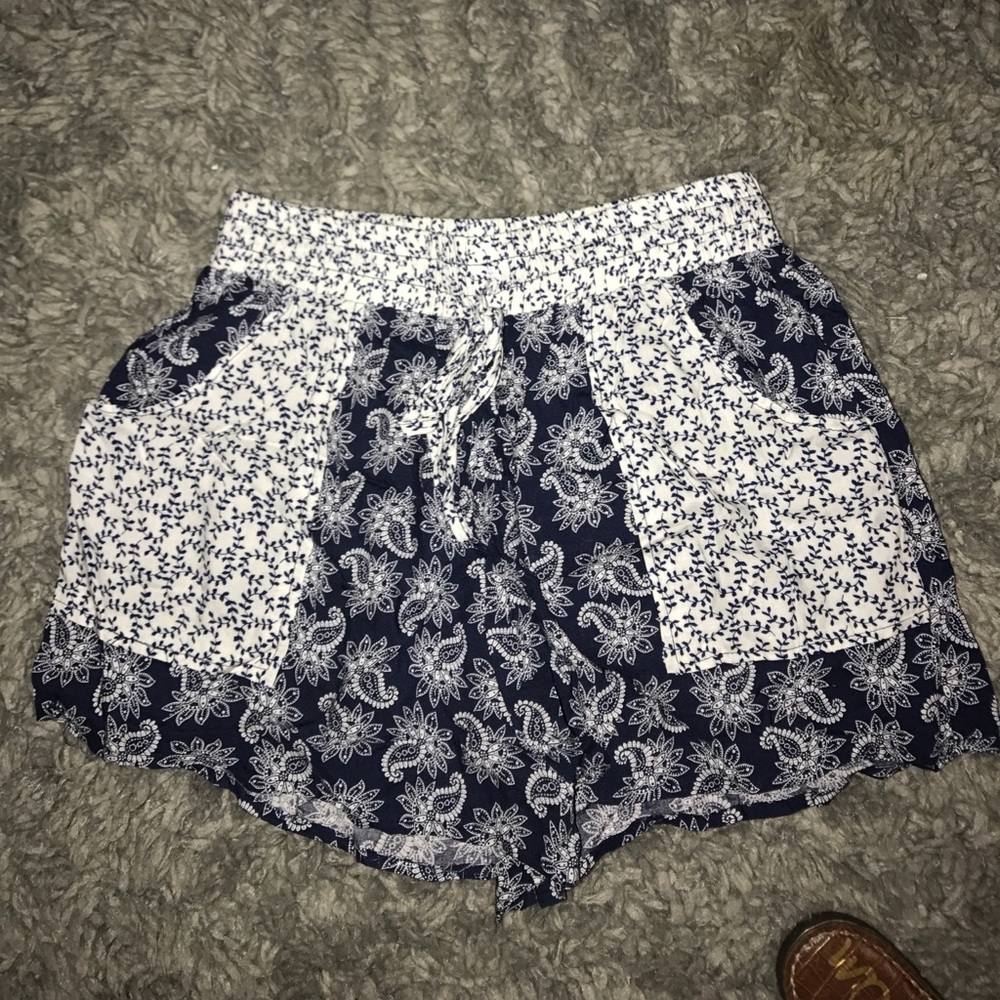 Patterned soft shorts