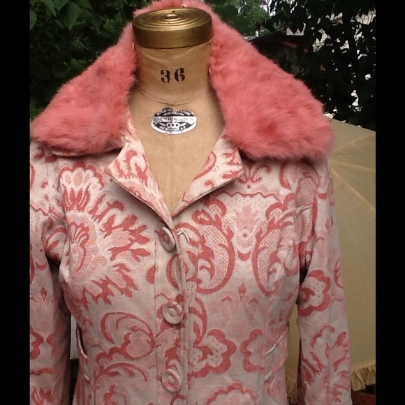 🌺Gorgeous BeBe Tapestry Coat🌺 - Picture 2 of 8