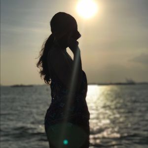 Meet your Posher, Yari