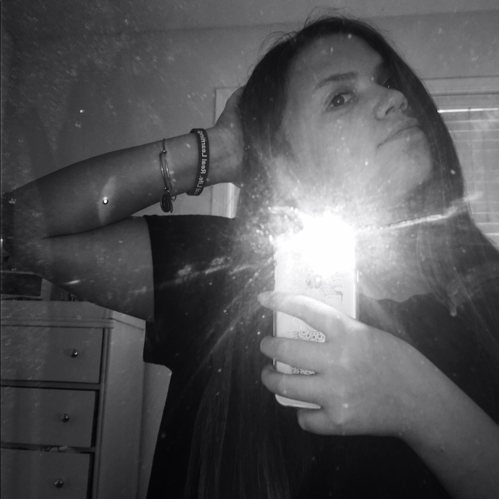 Meet your Posher, Claire