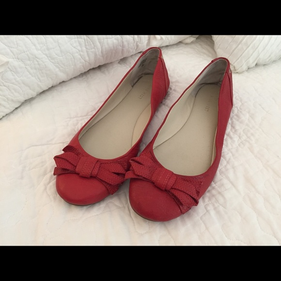 Coral Red Flats - Picture 1 of 1