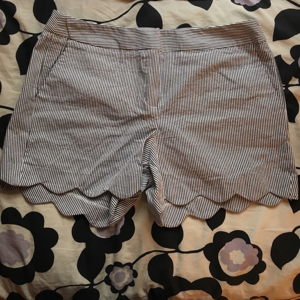 Scalloped seersucker shorts
