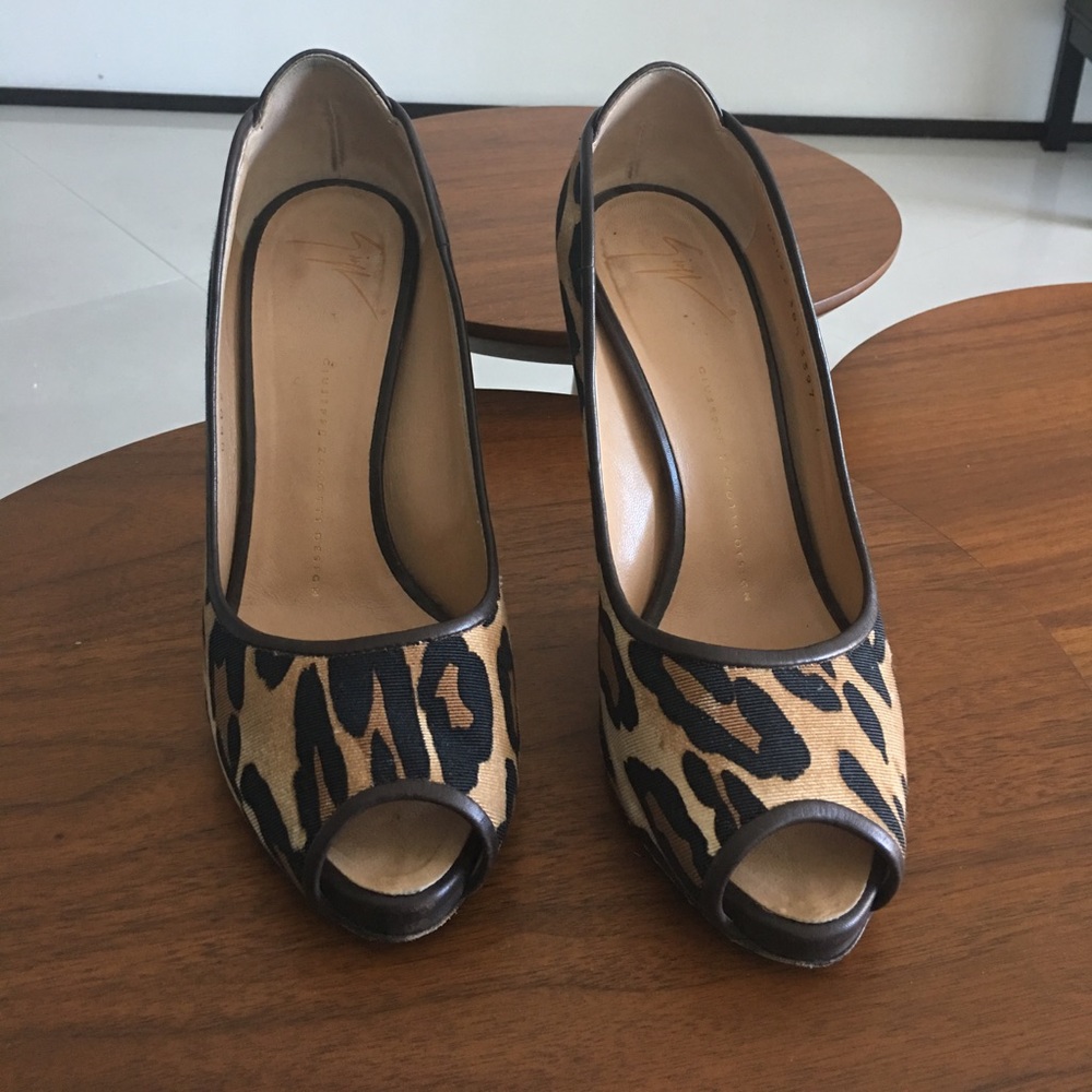 Giuseppe Zanotti leopard heels