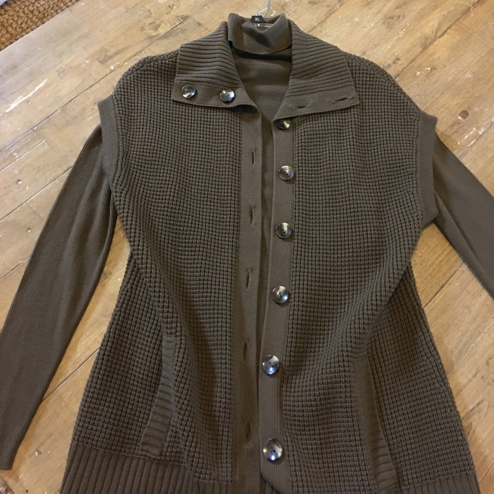 Worth turtleneck and vest