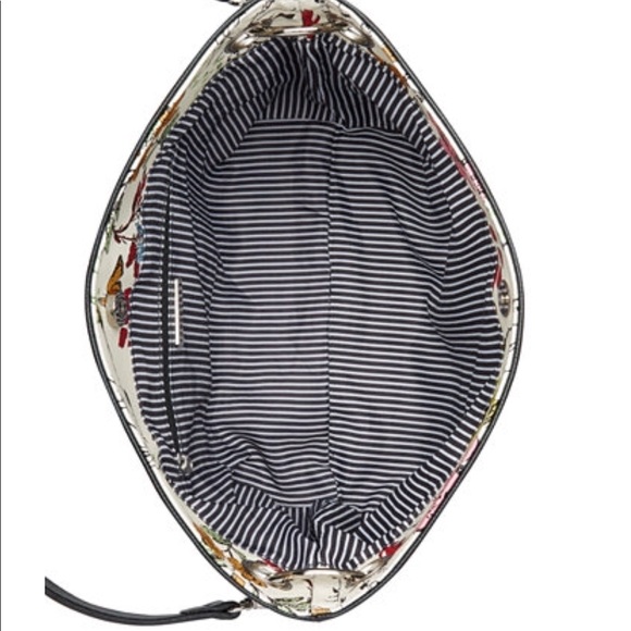 ‼️SOLD‼️GIANI BERNINI LEATHER BUCKET TOTE - Picture 2 of 3