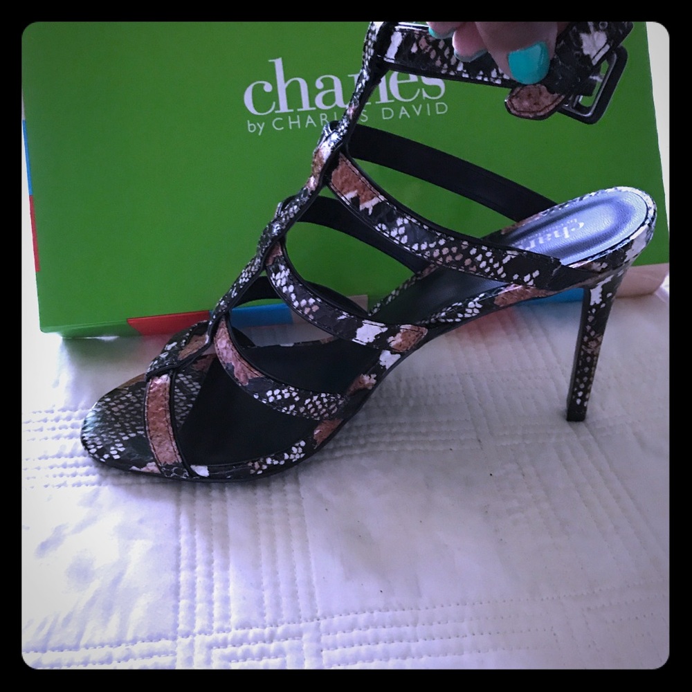 ❤️Snakeskin  strappy sandal❤️