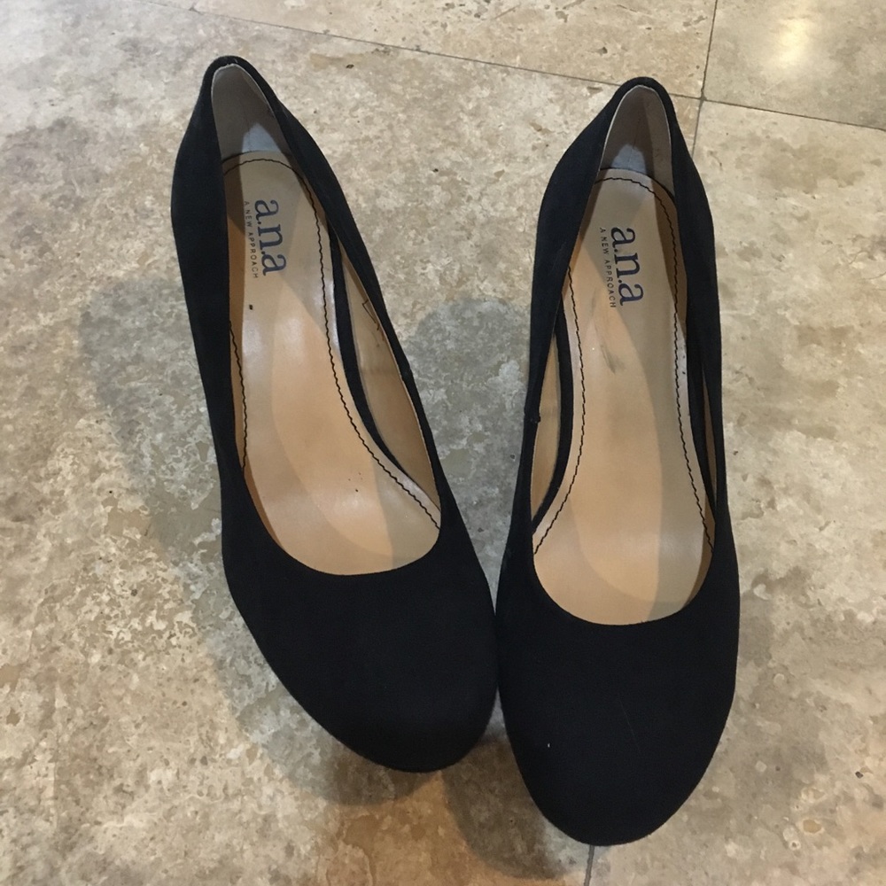 2 inch black faux-suede heels