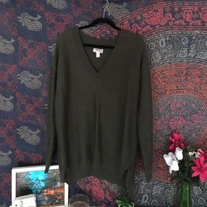 V Neck Knitted Sweater!