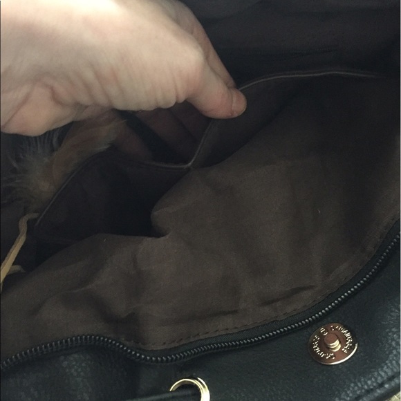 ‼️Last one SALE‼️Black and White Boho Tassel Bag - Picture 6 of 7