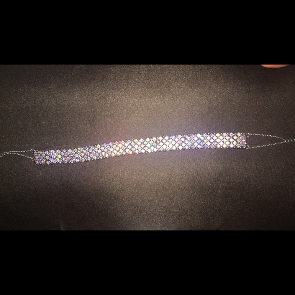 Iridescent stone choker