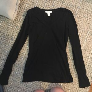 Long sleeved v neck tshirt