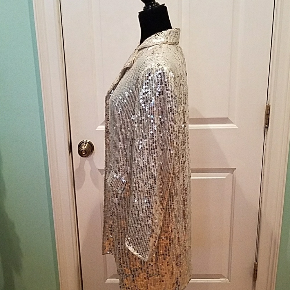 (SOLD)VINTAGE NOS 100% SILK SEQUIN BLAZER - Picture 4 of 7