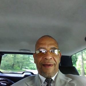 Meet your Posher, Bruce