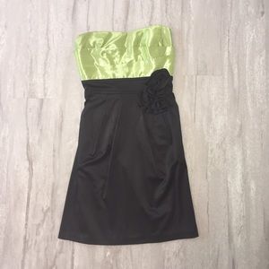Strapless dress.