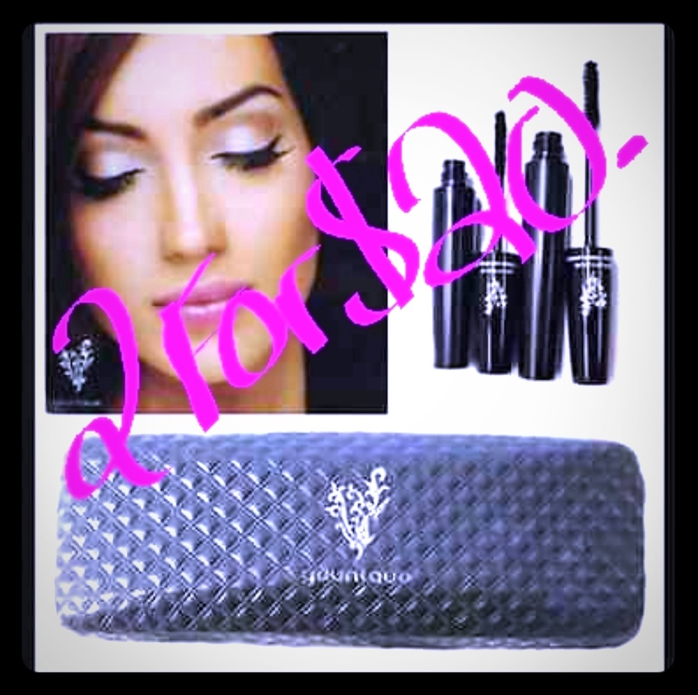 YOUNIQUE 3D BLACK WATERPROOF FIBER LASH MASCARA