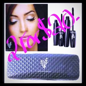 YOUNIQUE 3D BLACK WATERPROOF FIBER LASH MASCARA