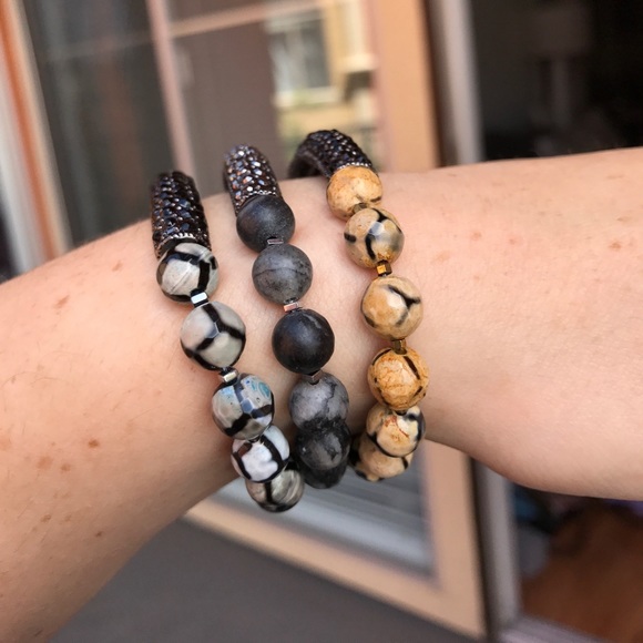 Bar Beaded Bracelet - Picture 4 of 8