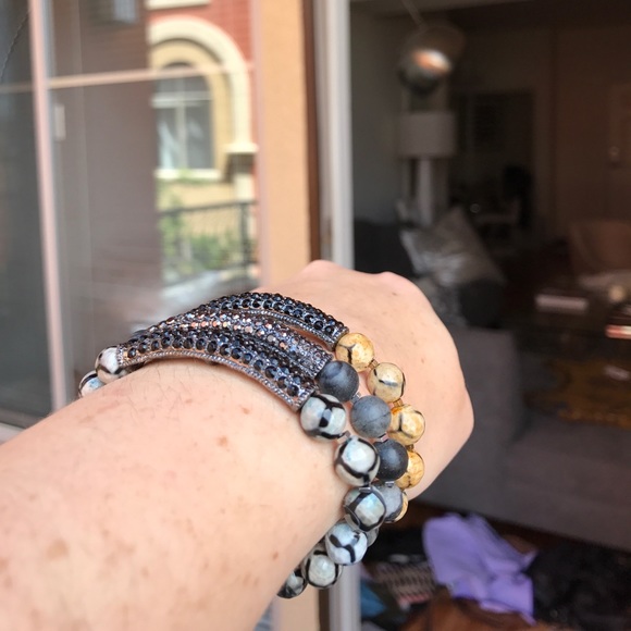 Bar Beaded Bracelet - Picture 6 of 8