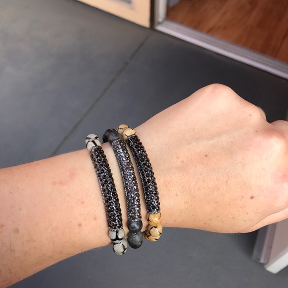 Bar Beaded Bracelet - Picture 7 of 8