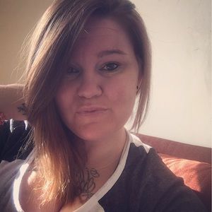 Meet your Posher, Felisha