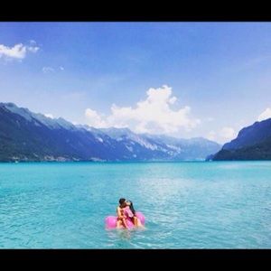 Meet your Posher, World